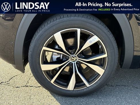 New 2026 Volkswagen Atlas SEL Premium R-Line AWD/4WD image 8