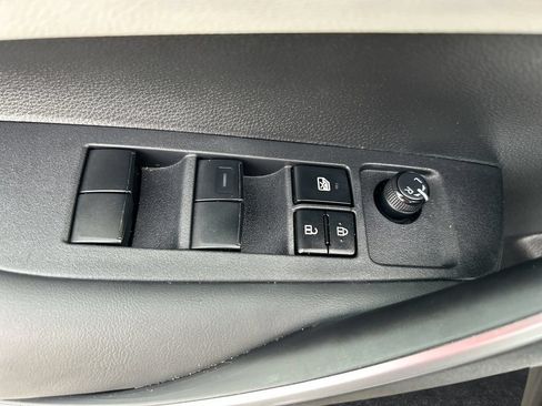 Used 2024 Toyota Corolla SE FWD image 12