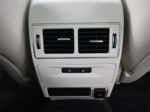 Used 2023 Jaguar F-PACE R-Dynamic S image 26