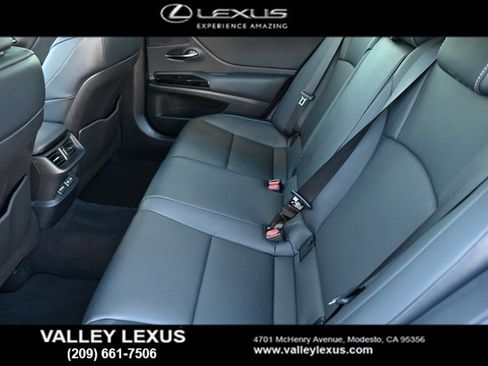 Used 2025 Lexus ES 350 w/ Premium Package image 11