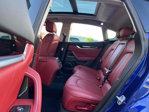 Used 2021 Maserati Levante image 28