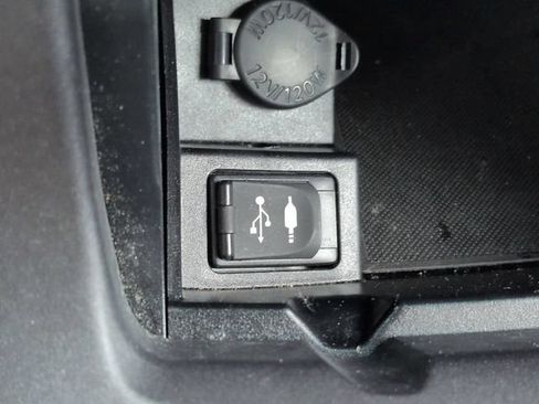 Used 2016 Toyota Camry SE FWD image 20