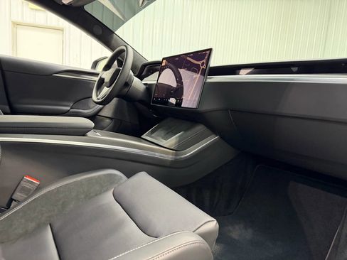 Used 2024 Tesla Model S Plaid image 14
