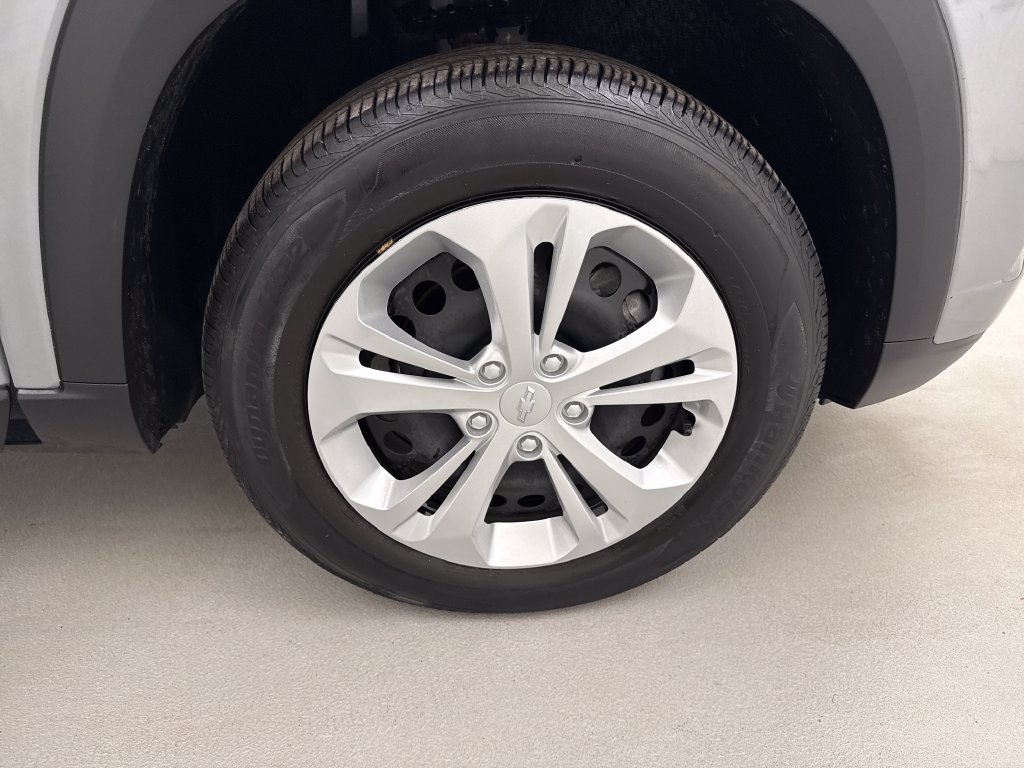 Used 2024 Chevrolet Trax LS FWD image 26