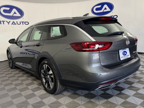 Used 2018 Buick Regal Preferred w/ Sights and Sounds Package image 8