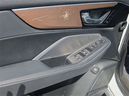 Used 2022 Acura MDX SH-AWD w/ Technology Package image 17