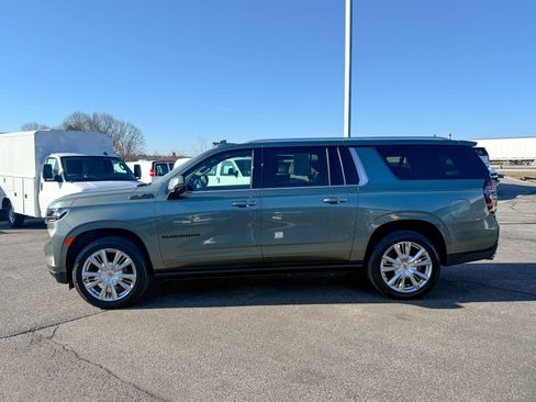 Certified 2023 Chevrolet Suburban High Country w/ LPO, Illumination Package image 4