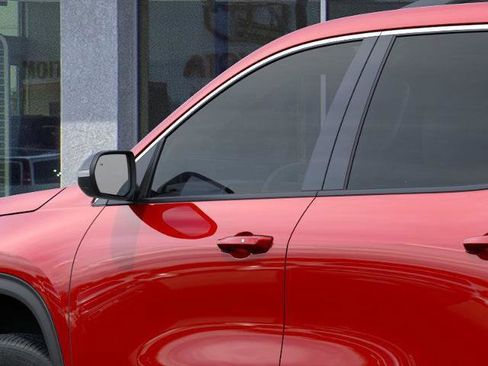 New 2026 Chevrolet Traverse LT image 12