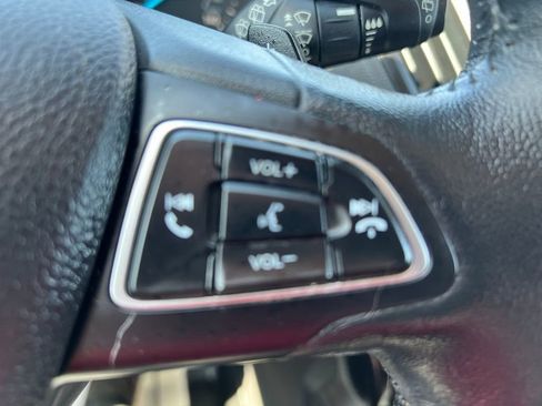 Used 2018 Ford Escape Titanium image 44