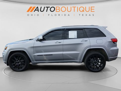 Used 2021 Jeep Grand Cherokee Laredo X AWD/4WD image 2