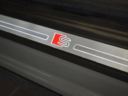 Certified 2025 Audi SQ5 Premium Plus w/ Premium Plus Package image 39