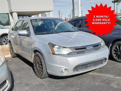 Used 2010 Ford Focus SES image 1