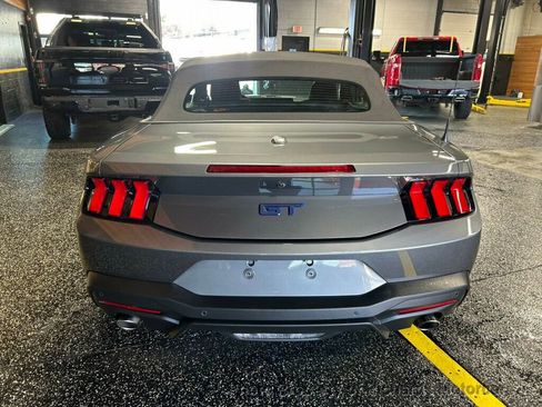 Used 2025 Ford Mustang GT Premium w/ GT Performance Package RWD image 6