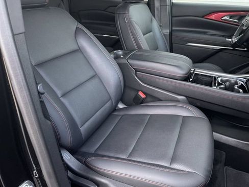 Used 2025 Chevrolet Traverse Z71 AWD/4WD image 24