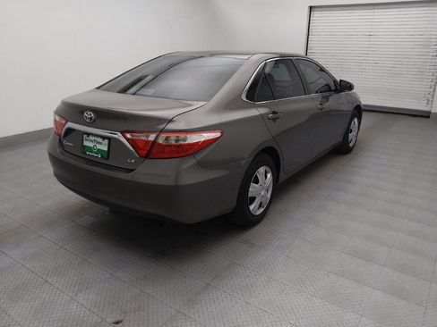 Used 2017 Toyota Camry LE image 9