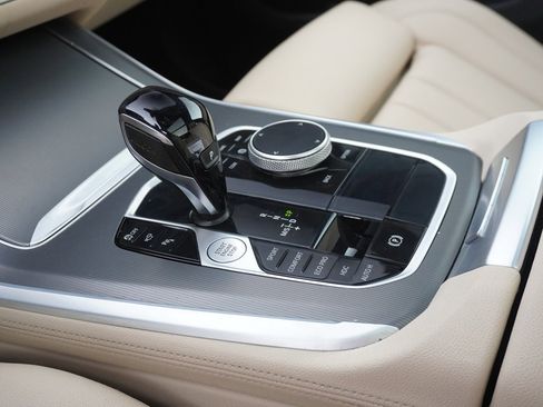 Used 2022 BMW X5 xDrive40i w/ Parking Assistance Package image 55