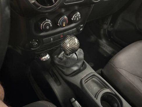 Used 2015 Jeep Wrangler Unlimited Sport AWD/4WD image 30