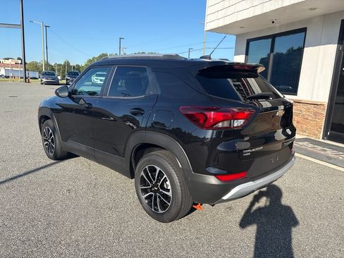 Used 2025 Chevrolet TrailBlazer LT AWD/4WD image 7