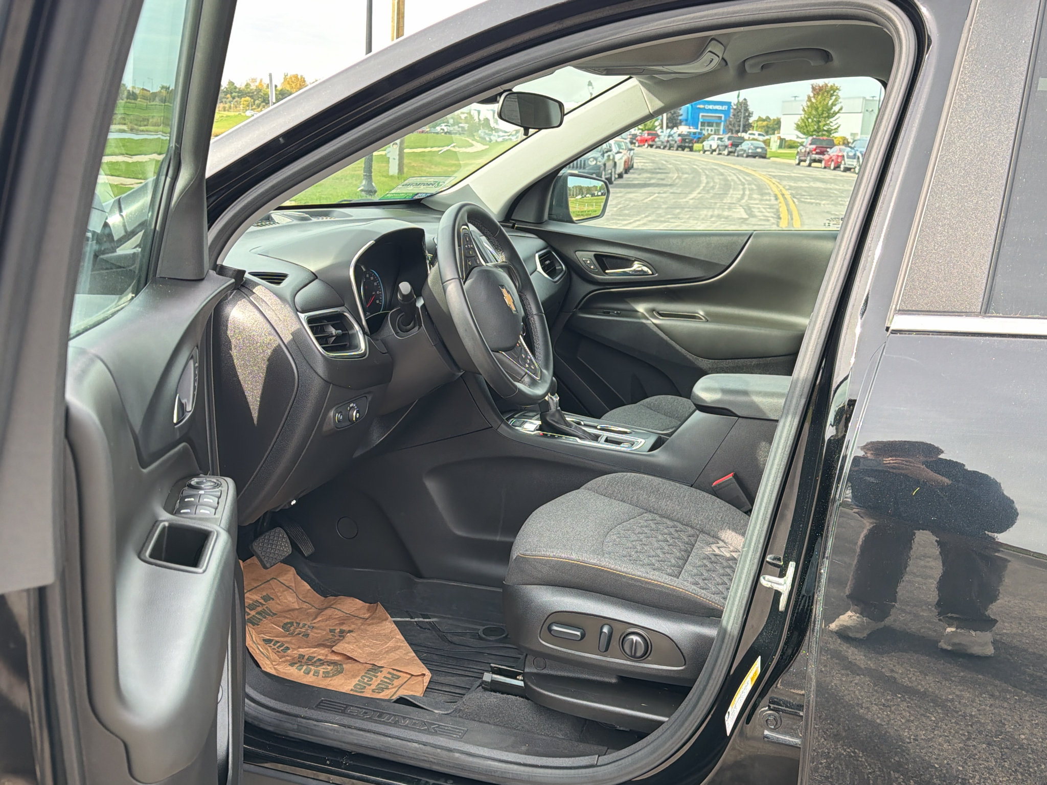 Used 2024 Chevrolet Equinox LT w/ LPO, Floor Liner Package AWD/4WD image 12