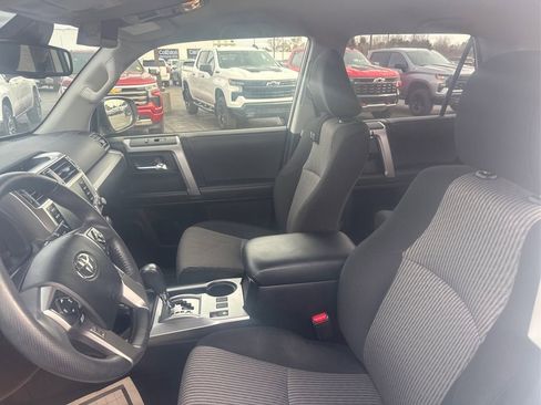 Used 2022 Toyota 4Runner SR5 image 19