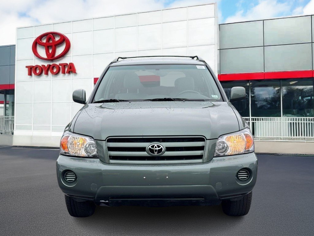 Used 2005 Toyota Highlander 4WD V6 w/ Towing Prep Pkg image 13