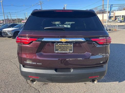Used 2023 Chevrolet Traverse LT image 6