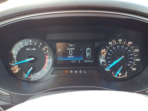 Used 2018 Ford Fusion SE image 18