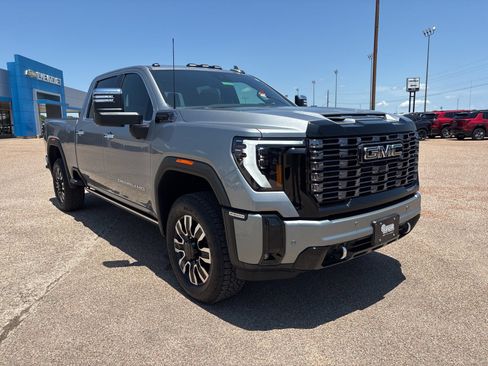 New 2026 GMC Sierra 2500 Denali Ultimate AWD/4WD image 8
