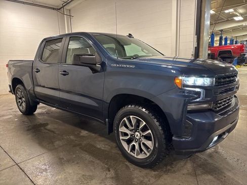 Used 2022 Chevrolet Silverado 1500 RST w/ Convenience Package II image 3