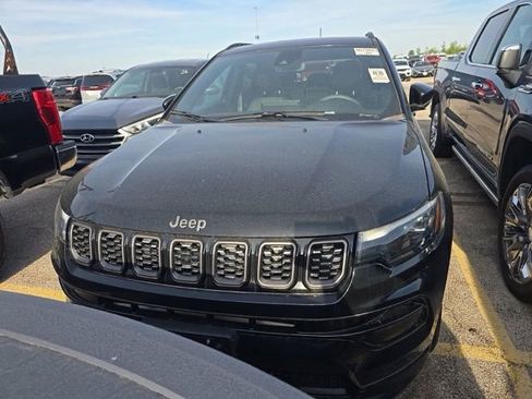 Used 2024 Jeep Compass Limited w/ Driver Assist Group I AWD/4WD image 2