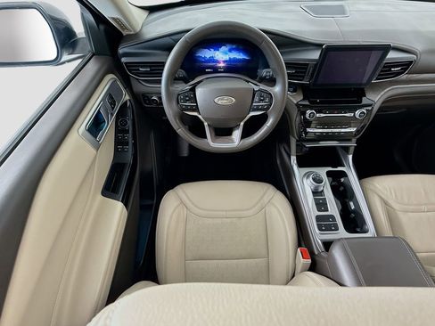 Used 2023 Ford Explorer Platinum RWD image 10
