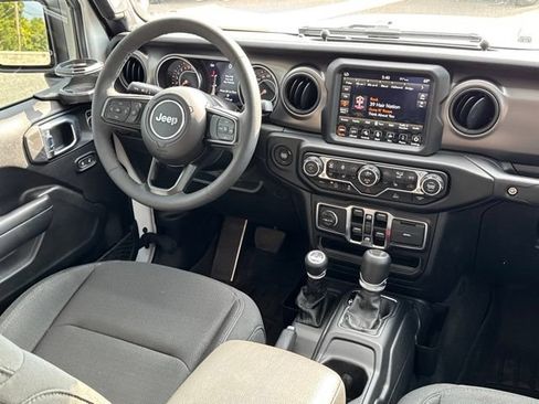 Used 2023 Jeep Gladiator Sport AWD/4WD image 20