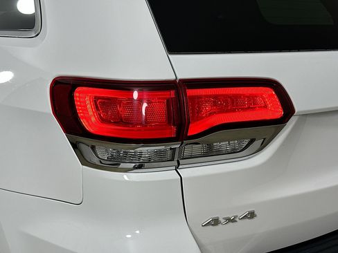 Certified 2021 Jeep Grand Cherokee Limited w/ Luxury Group II AWD/4WD image 40