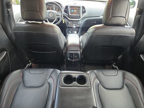Used 2016 Jeep Cherokee Trailhawk w/ Leather Interior Group AWD/4WD image 19