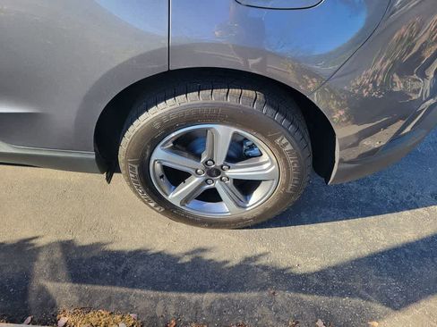 Used 2023 Ford Edge SEL w/ Convenience Package image 5