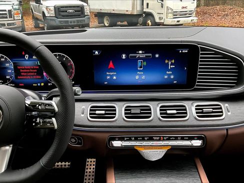 New 2026 Mercedes-Benz GLS 450 4MATIC image 9