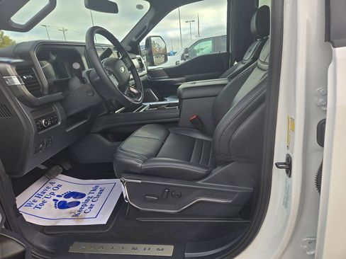 New 2026 Ford F250 Platinum image 7