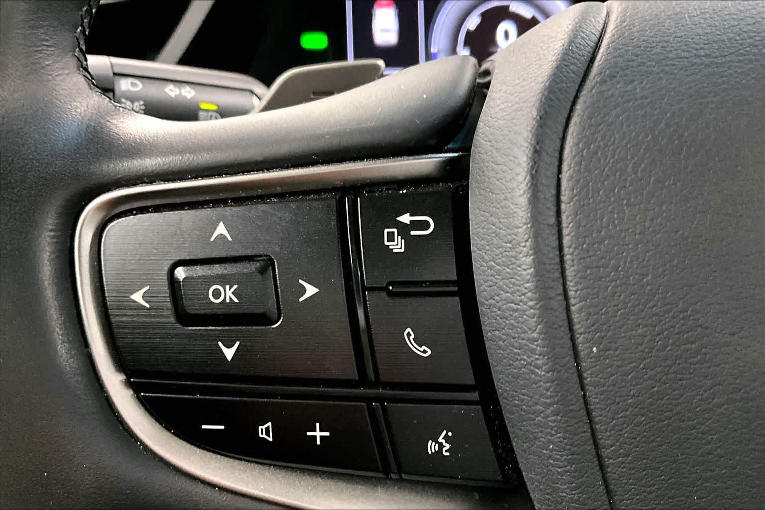 Used 2024 Lexus ES 300h w/ Premium Package FWD image 24
