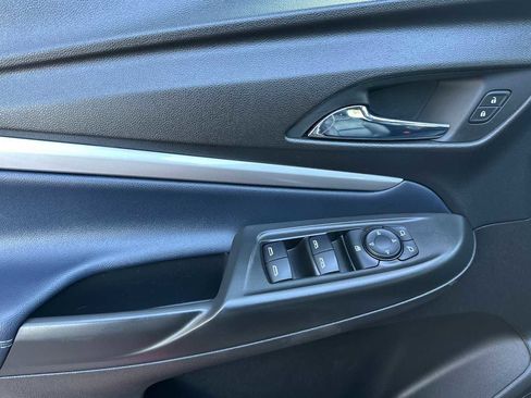 Used 2022 Chevrolet Bolt EUV LT w/ Convenience Package image 10