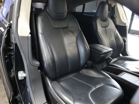 Used 2014 Tesla Model S P85 image 40