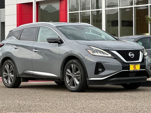 Used 2022 Nissan Murano Platinum w/ Cargo Package image 2
