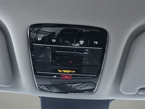 Used 2025 Hyundai Santa Fe SE image 27