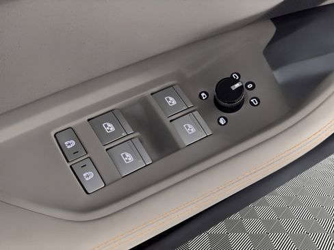 Used 2023 Audi e-tron Chronos w/ Chronos Package image 15