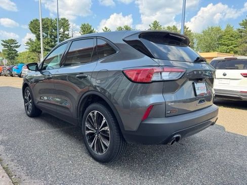 Used 2022 Ford Escape SE w/ SE Sport Appearance Package AWD/4WD image 5