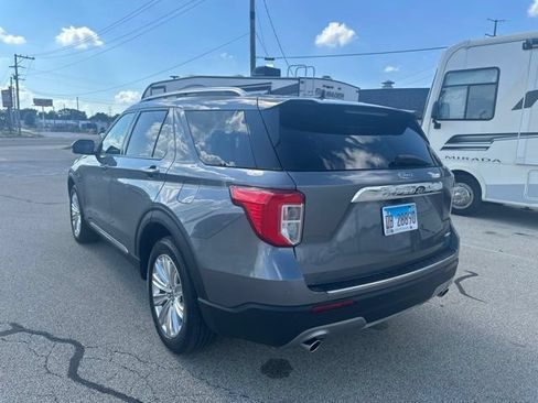 Used 2022 Ford Explorer Limited w/ Equipment Group 301A AWD/4WD image 3