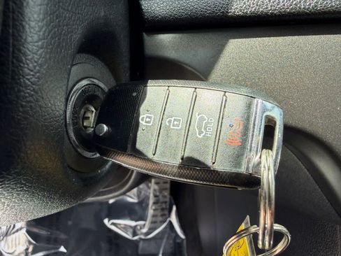 Used 2020 Kia Sportage S FWD image 24