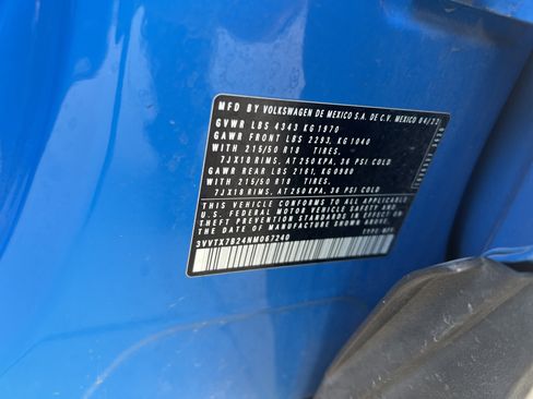 Certified 2022 Volkswagen Taos SE image 31