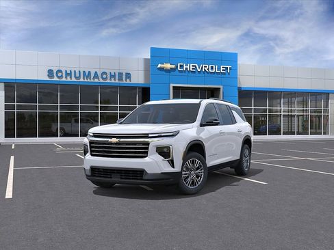 New 2026 Chevrolet Traverse LT image 8