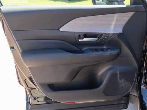New 2026 Toyota Grand Highlander AWD image 10