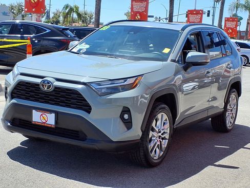 Used 2022 Toyota RAV4 XLE Premium FWD image 3